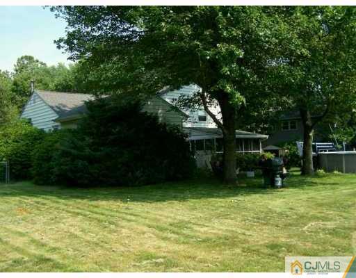 8 Winton Road East Brunswick, NJ 08816 - Photo 8 of 9 Gallery Image 8