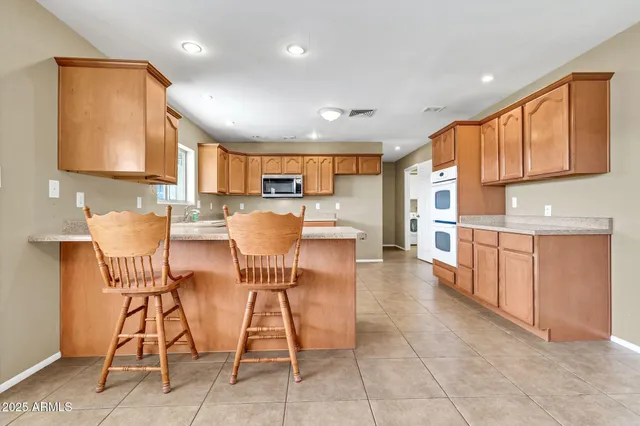 $850,000 | 15834 East Ocotillo Road, Gilbert, AZ 85298