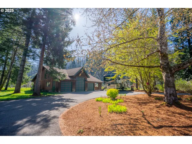 $1,350,000 | 46836 McKenzie Highway, Vida, OR 97488