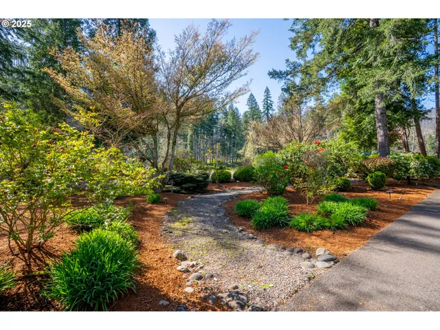 $1,350,000 | 46836 McKenzie Highway, Vida, OR 97488