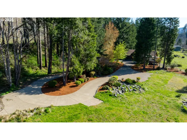 $1,350,000 | 46836 McKenzie Highway, Vida, OR 97488