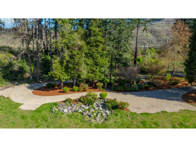 $1,350,000 | 46836 McKenzie Highway, Vida, OR 97488