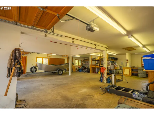 $1,350,000 | 46836 McKenzie Highway, Vida, OR 97488