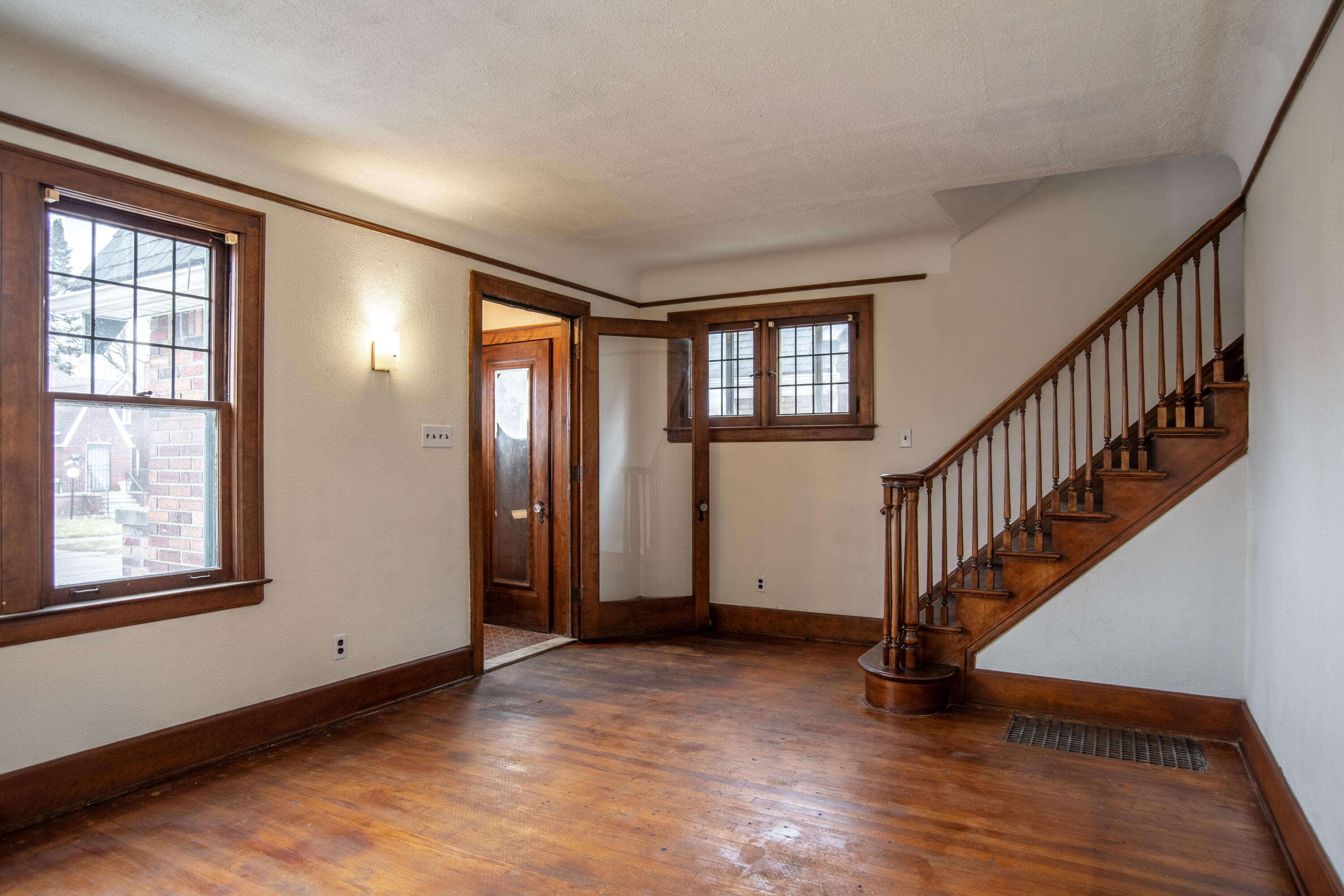 5767 Balfour Road Detroit, MI 48224 - Photo 7 of 39 DSC_7270-HDR