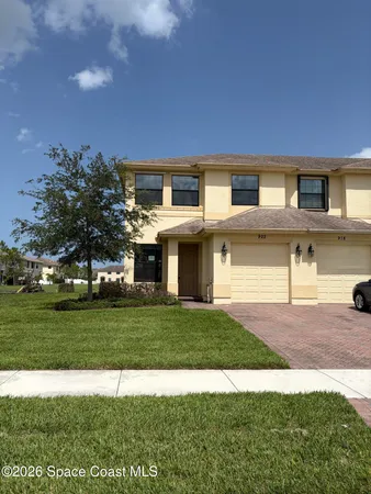 $244,500 | 922 South Verona Trace Drive, Vero Beach, FL 32966