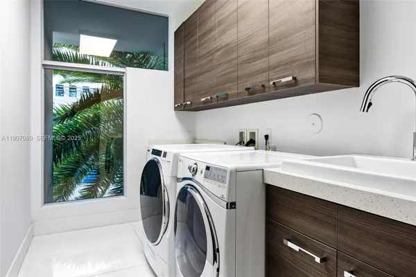 $60,000 | 300 Royal Plaza Drive, Fort Lauderdale, FL 33301