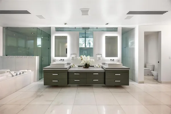 $60,000 | 300 Royal Plaza Drive, Fort Lauderdale, FL 33301