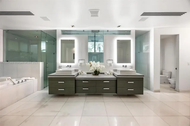 $60,000 | 300 Royal Plaza Drive, Fort Lauderdale, FL 33301