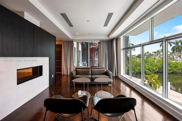 $60,000 | 300 Royal Plaza Drive, Fort Lauderdale, FL 33301