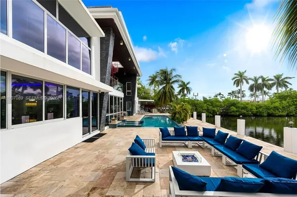 $60,000 | 300 Royal Plaza Drive, Fort Lauderdale, FL 33301