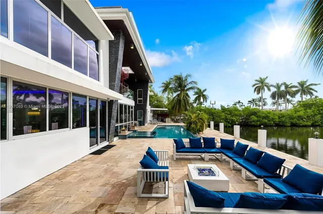 $60,000 | 300 Royal Plaza Drive, Fort Lauderdale, FL 33301