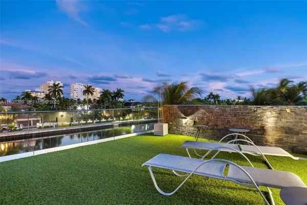 $60,000 | 300 Royal Plaza Drive, Fort Lauderdale, FL 33301