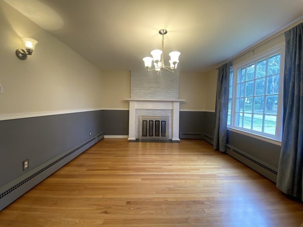 108 Prouty Street Springfield, MA 01119 - Photo 3 of 28