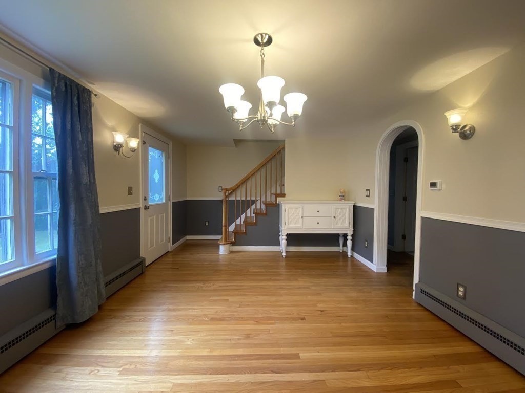 108 Prouty Street Springfield, MA 01119 - Photo 4 of 28