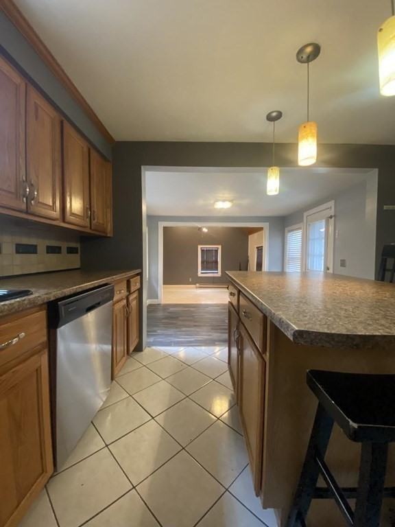 108 Prouty Street Springfield, MA 01119 - Photo 8 of 28