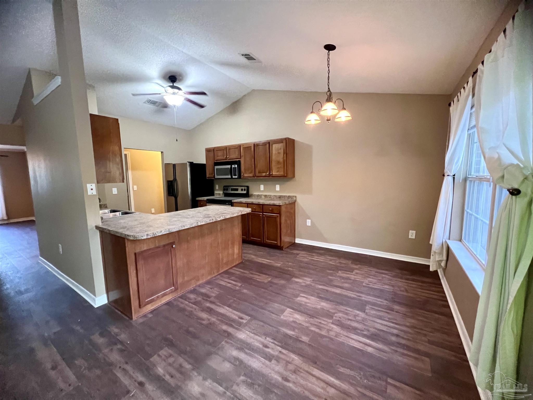 4830 Ribault Lane Milton, FL 32570 - Photo 8 of 23 Gallery Image 8