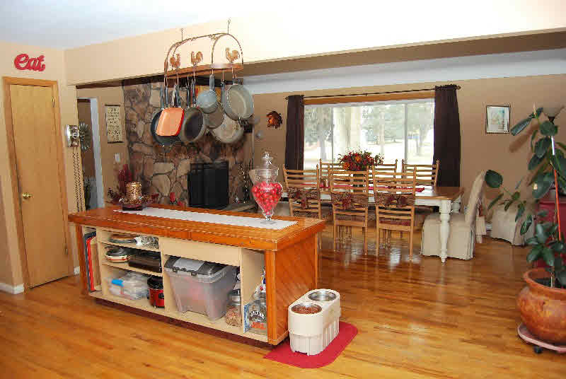 614 North Scheurmann Road Bay City, MI 48708 - Photo 8 of 28 Gallery Image 8