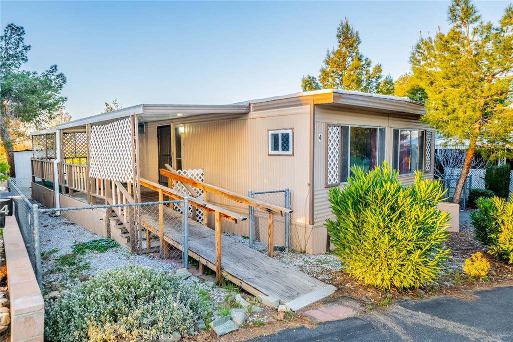 11414 Serra Road, Unit 4 Apple Valley, CA 92308 - Photo 1 of 1 Gallery Image 1