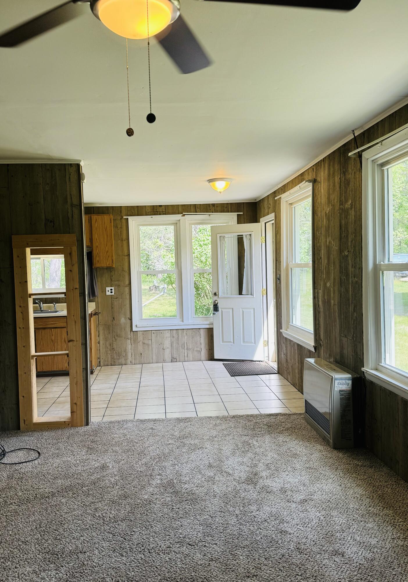 6668 Annis Road Fountain, MI 49410 - Photo 18 of 27 Living/Dining