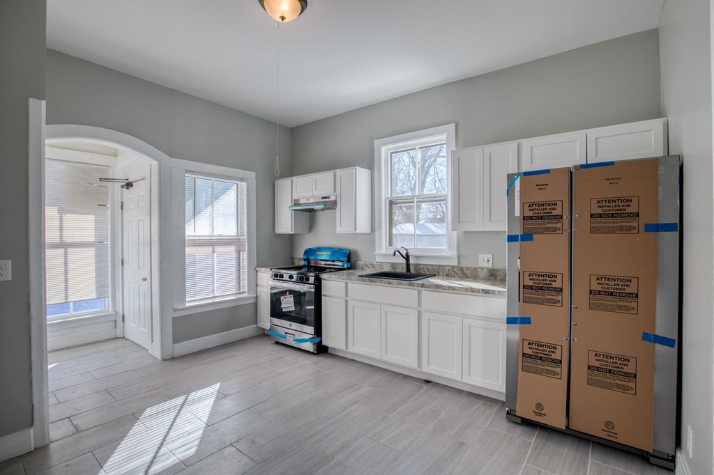 175 St James Avenue Springfield, MA 01109 - Photo 7 of 20 Gallery Image 7