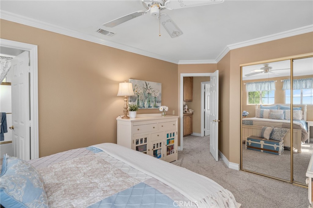 10684 Lakeview Road Yucaipa, CA 92399 - Photo 46 of 63 Jack-n-Jill bathroom attached to this bedroom