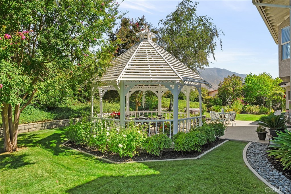 10684 Lakeview Road Yucaipa, CA 92399 - Photo 53 of 63 a front view of a house with a yard