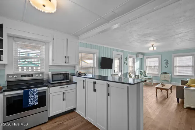 $829,900 | 1119 Carolina Beach Avenue North, Carolina Beach, NC 28428