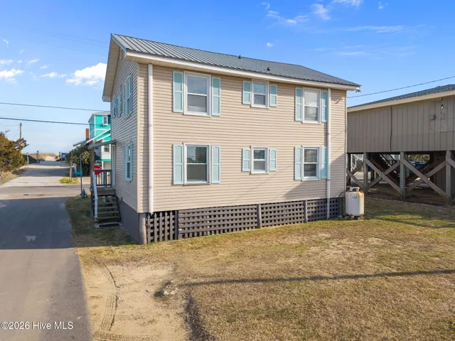 $829,900 | 1119 Carolina Beach Avenue North, Carolina Beach, NC 28428