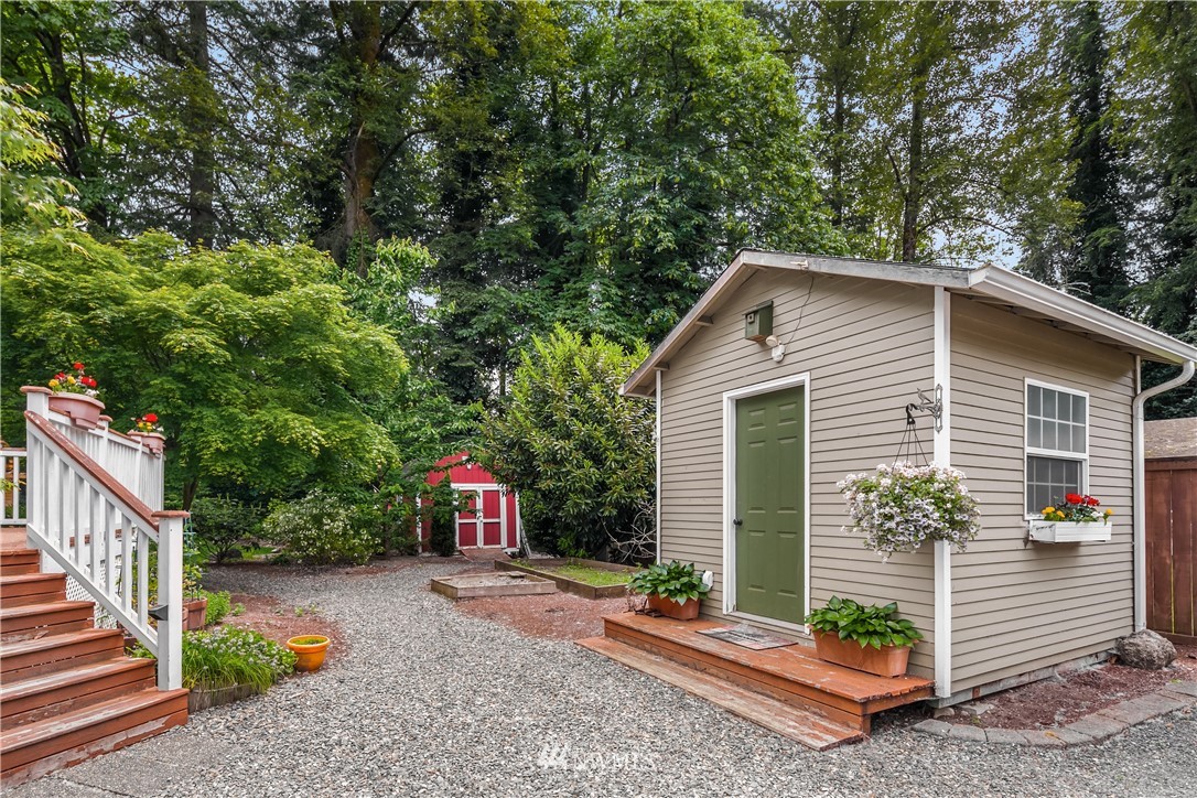 22510 Southeast Bain Road Maple Valley, WA 98038 - Photo 8 of 24
