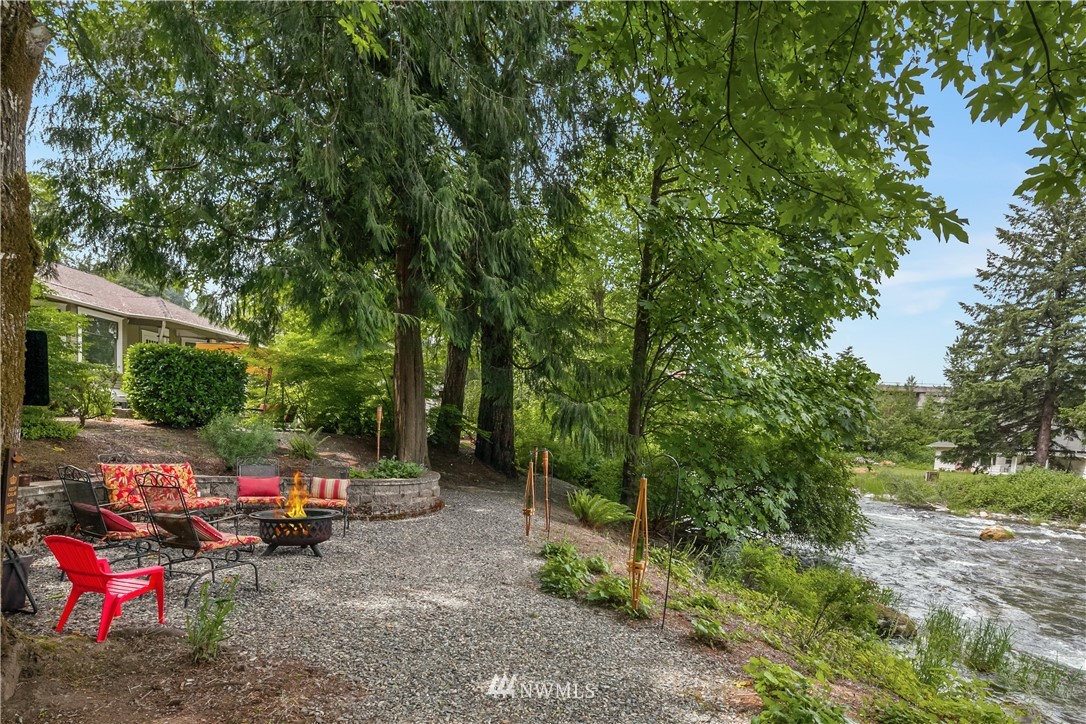 22510 Southeast Bain Road Maple Valley, WA 98038 - Photo 10 of 24