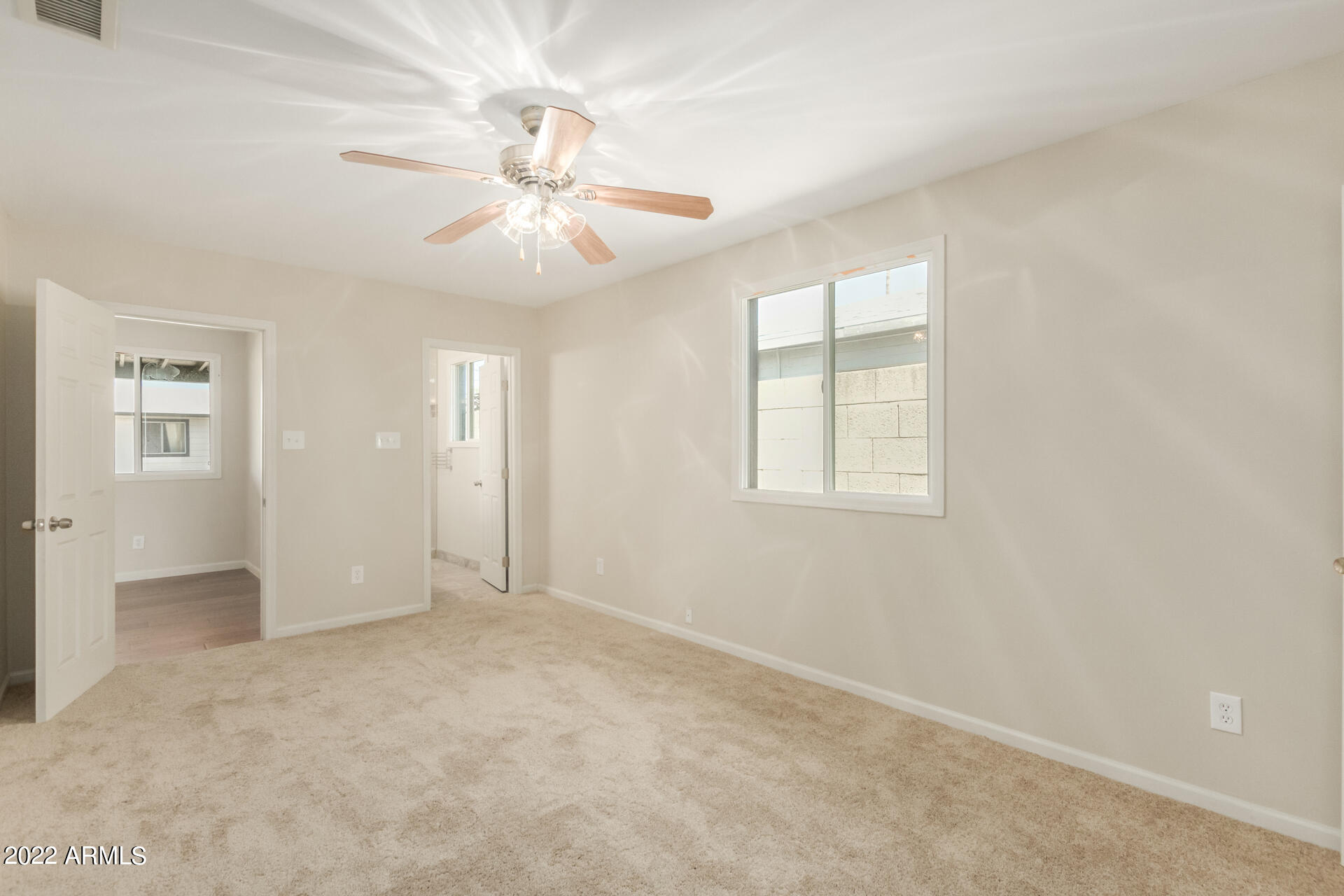 1910 East Almeria Road Phoenix, AZ 85006 - Photo 22 of 29 Gallery Image 22