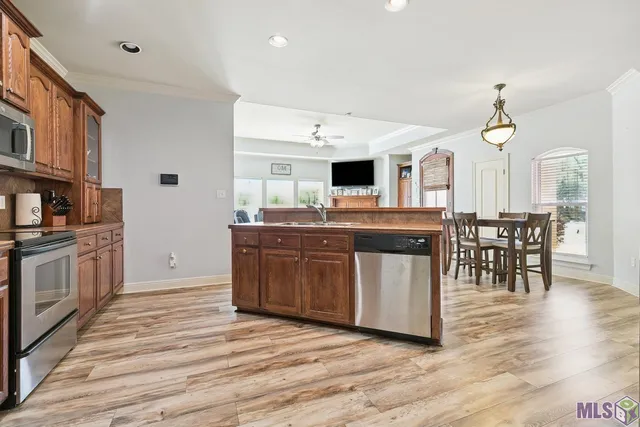 $275,000 | 12292 Dutchtown Villa Drive, Geismar, LA 70734