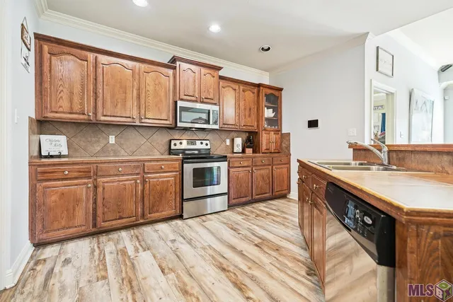 $275,000 | 12292 Dutchtown Villa Drive, Geismar, LA 70734