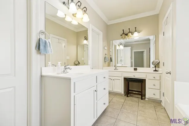 $275,000 | 12292 Dutchtown Villa Drive, Geismar, LA 70734