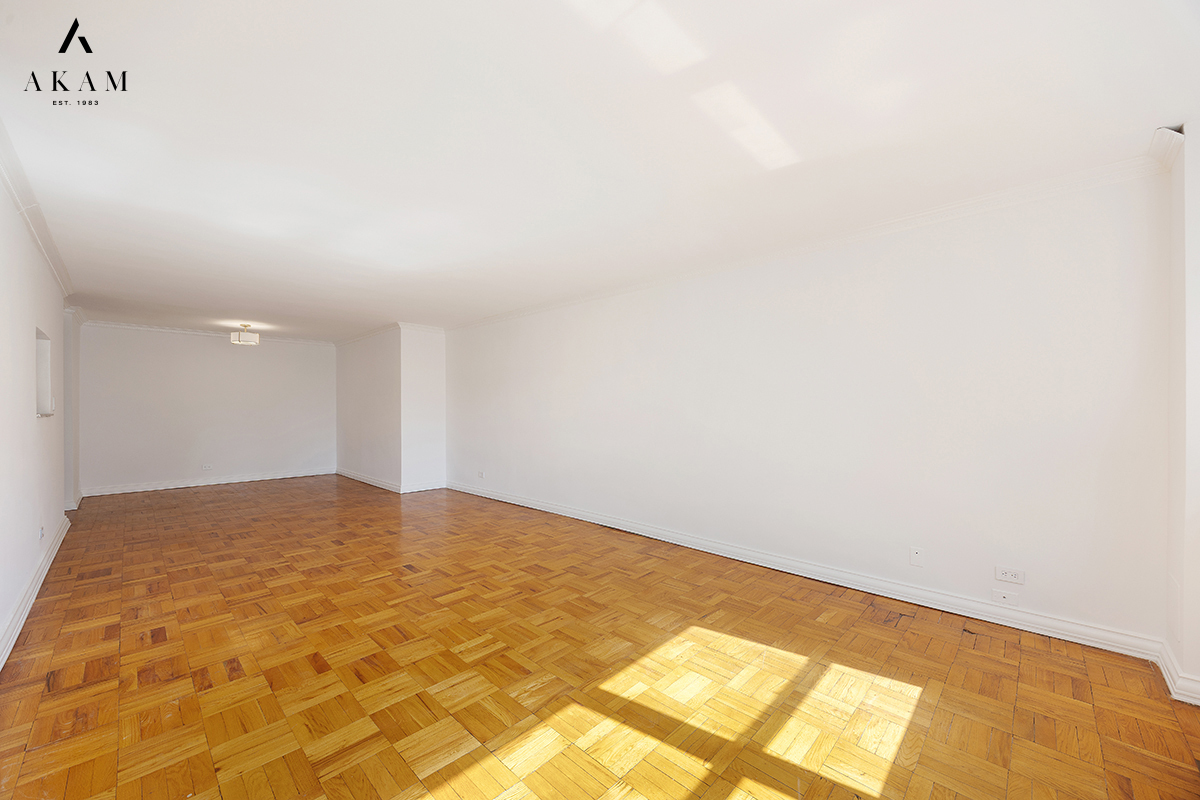 239 East 79th Street, Unit 8A Manhattan, NY 10075 - Photo 5 of 14 a view of empty room