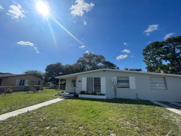 $3,500 | 431 Northwest 33rd Terrace, Lauderhill, FL 33311