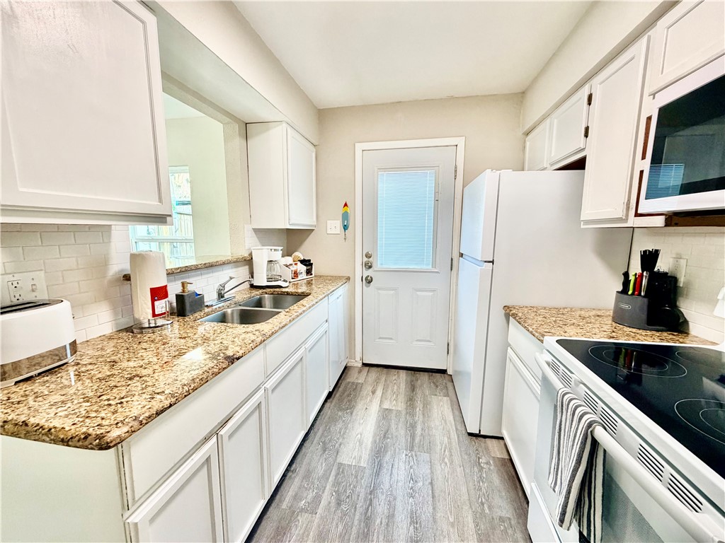 6702 Everhart Road, Unit T 105 Corpus Christi, TX 78413 - Photo 12 of 15