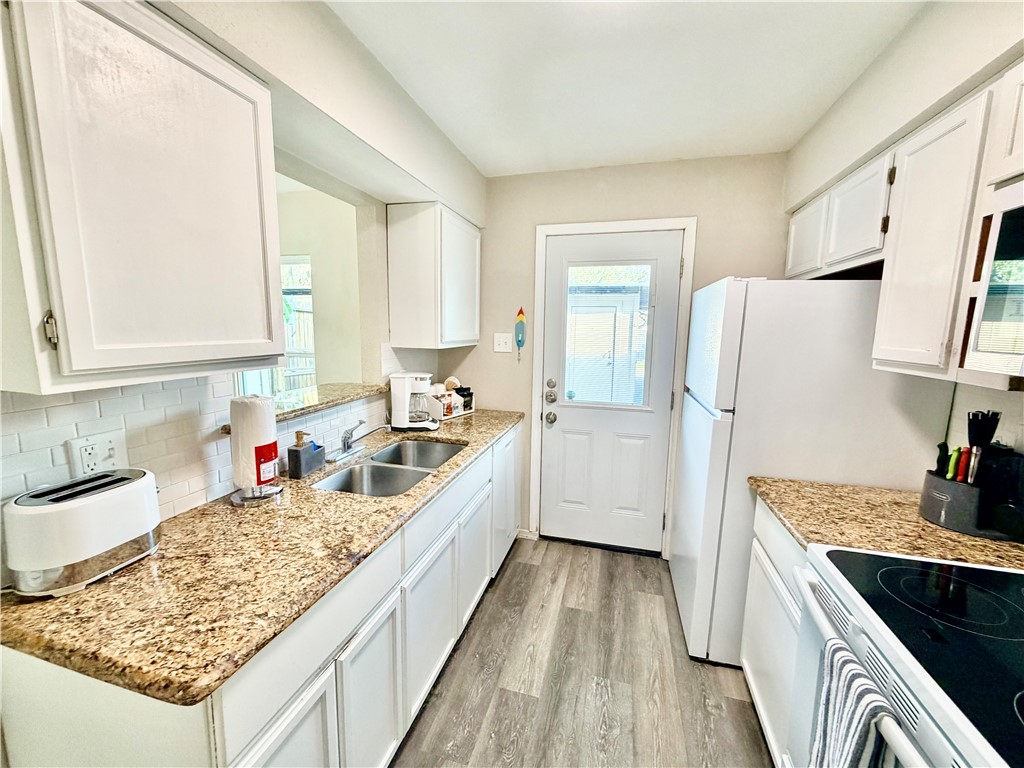 6702 Everhart Road, Unit T 105 Corpus Christi, TX 78413 - Photo 3 of 15