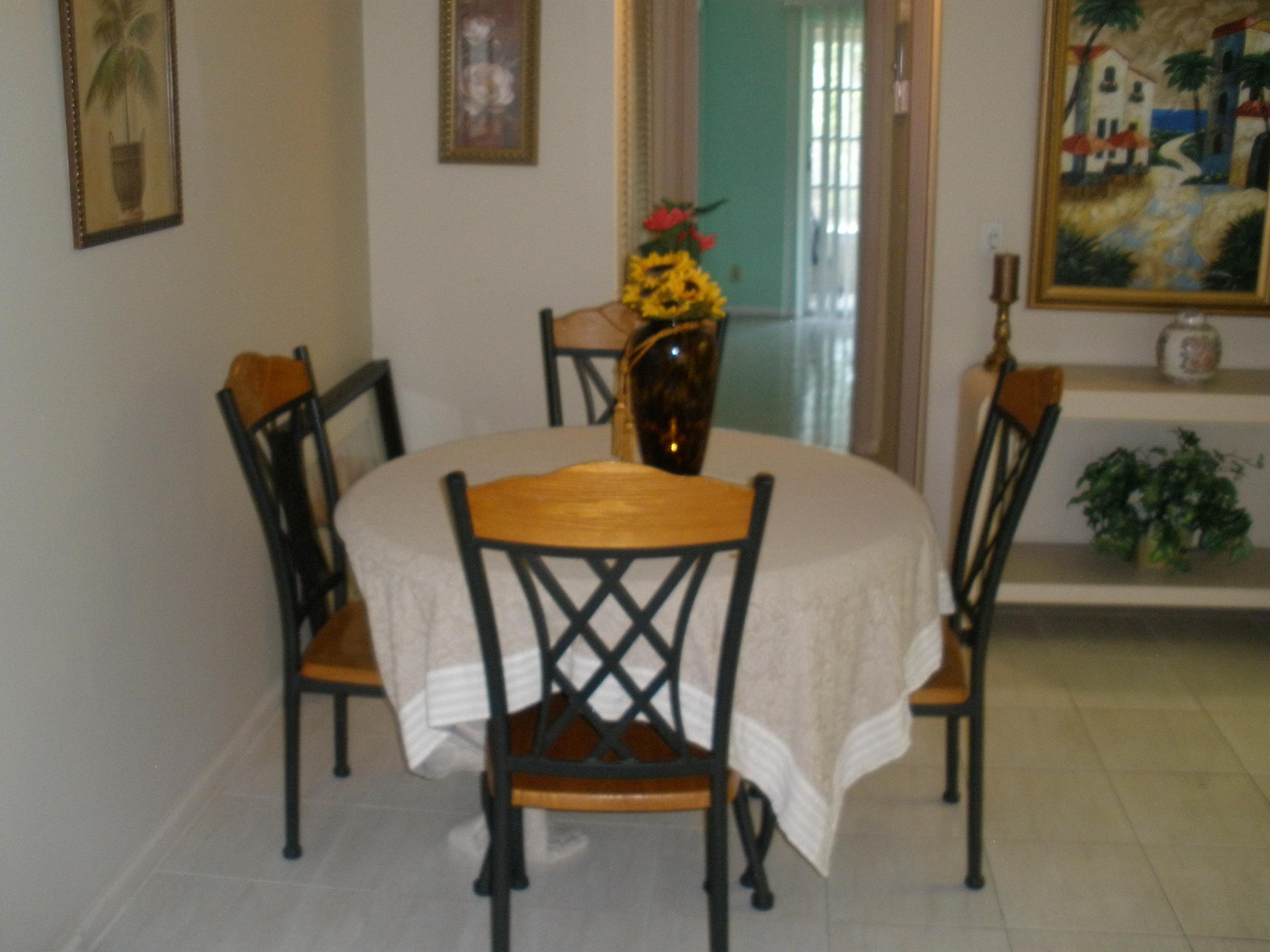 436 Mansfield F, Unit K Boca Raton, FL 33434 - Photo 4 of 10 Dining