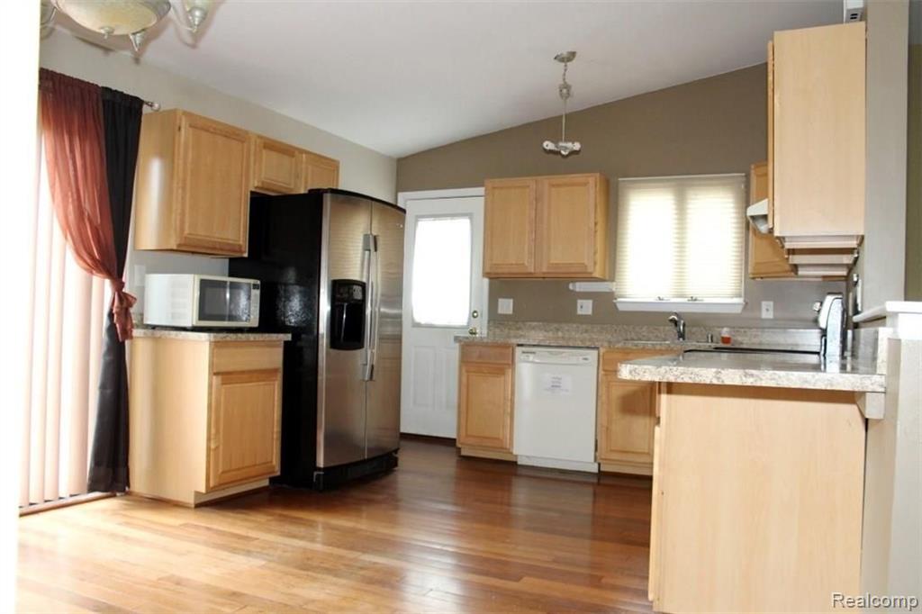 1567 Rustic Ridge Road Canton, MI 48188 - Photo 20 of 27