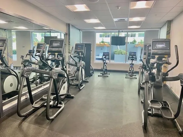 $2,100 | 1750 North Bayshore Drive, Unit 5008, Miami, FL 33132
