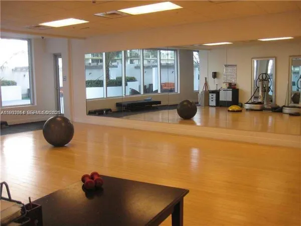 $2,100 | 1750 North Bayshore Drive, Unit 5008, Miami, FL 33132