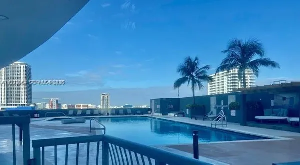 $2,100 | 1750 North Bayshore Drive, Unit 5008, Miami, FL 33132
