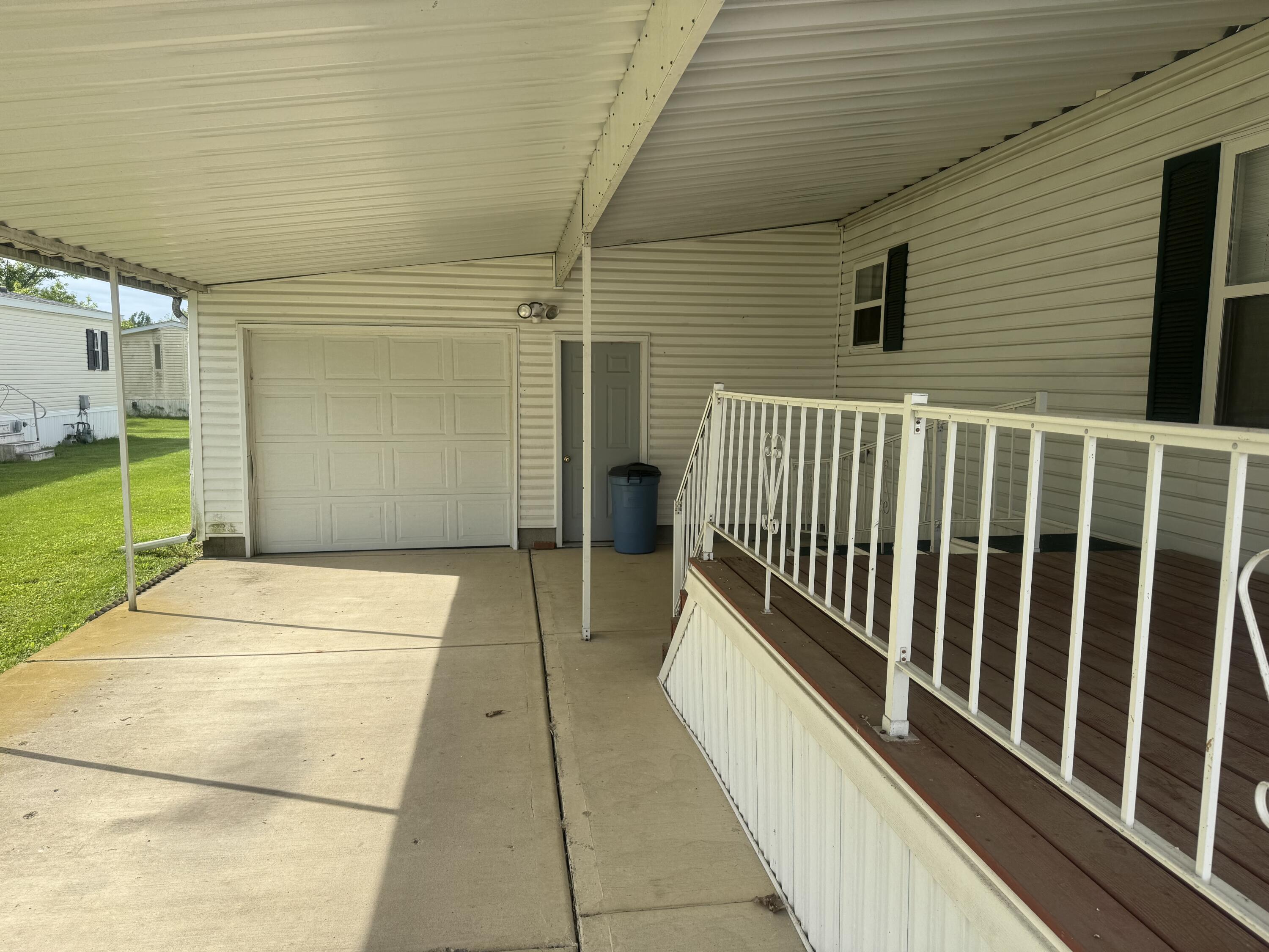 71 Sunset Drive Springfield, OH 45504 - Photo 3 of 20