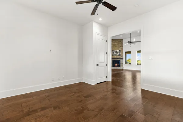 $1,800,000 | 1124 County Road 301, Elgin, TX 78621