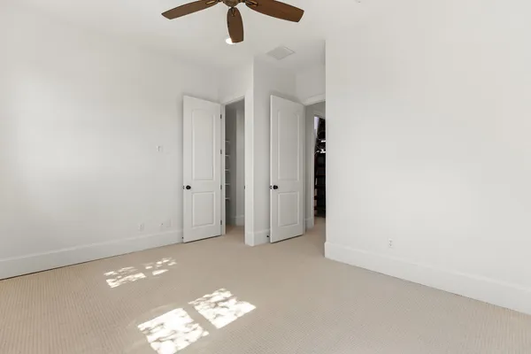 $1,800,000 | 1124 County Road 301, Elgin, TX 78621