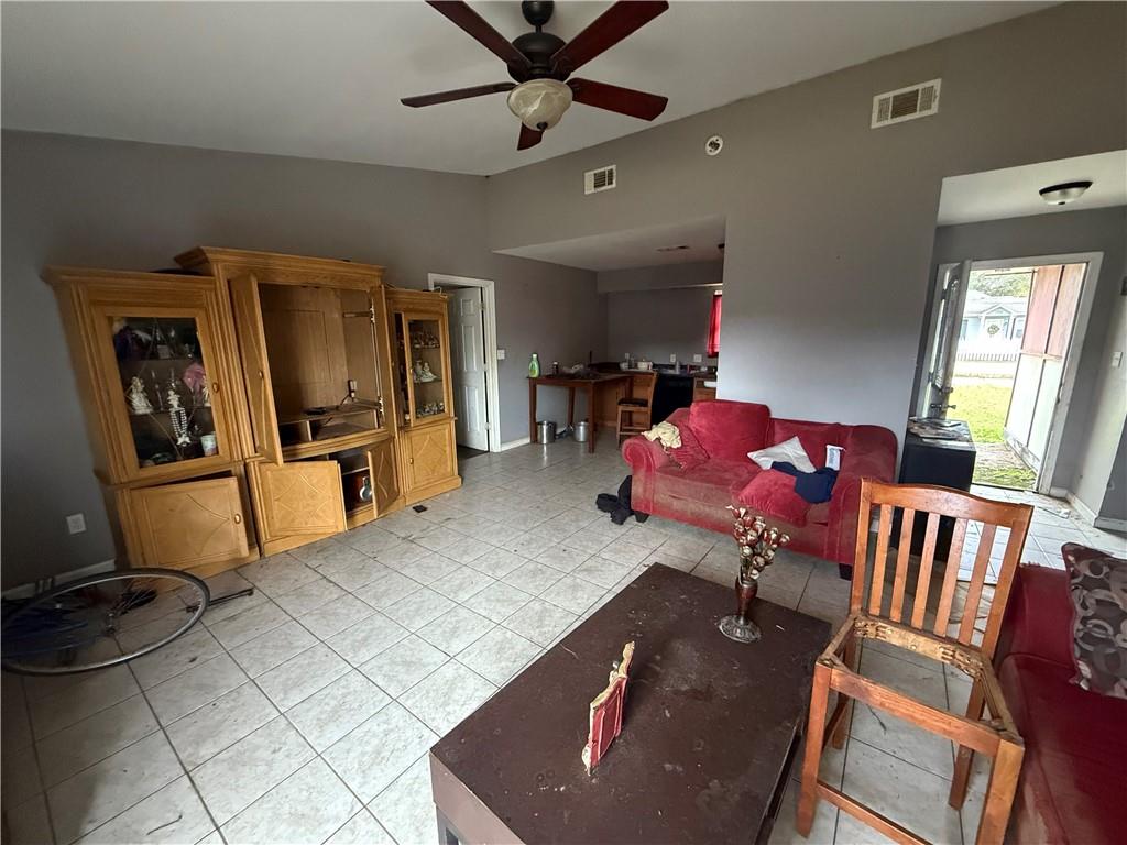 1715 West Hall Avenue Slidell, LA 70460 - Photo 2 of 11