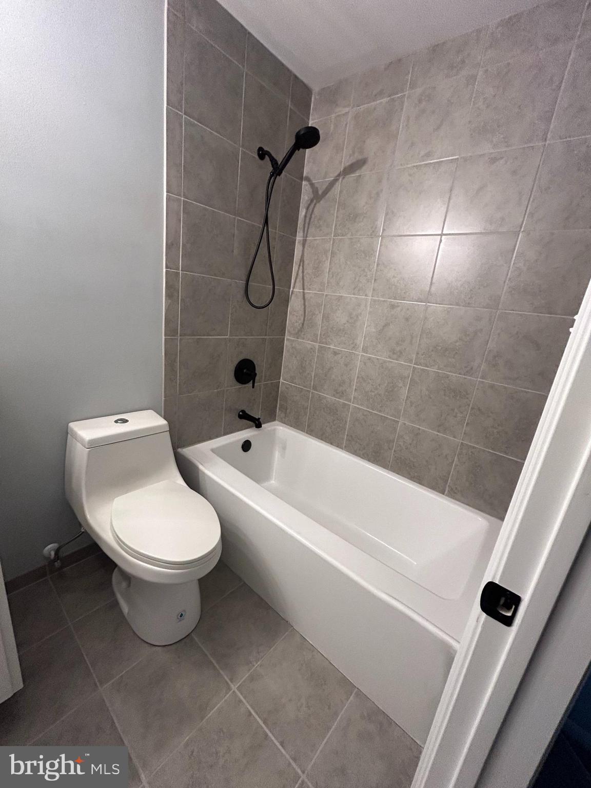 238 Ternwing Drive Arnold, MD 21012 - Photo 8 of 22 a bathroom with a toilet and a shower