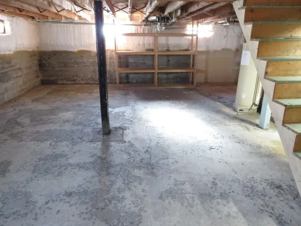 $165,000 | 31 Williamson Avenue, Berlin, NH 03570