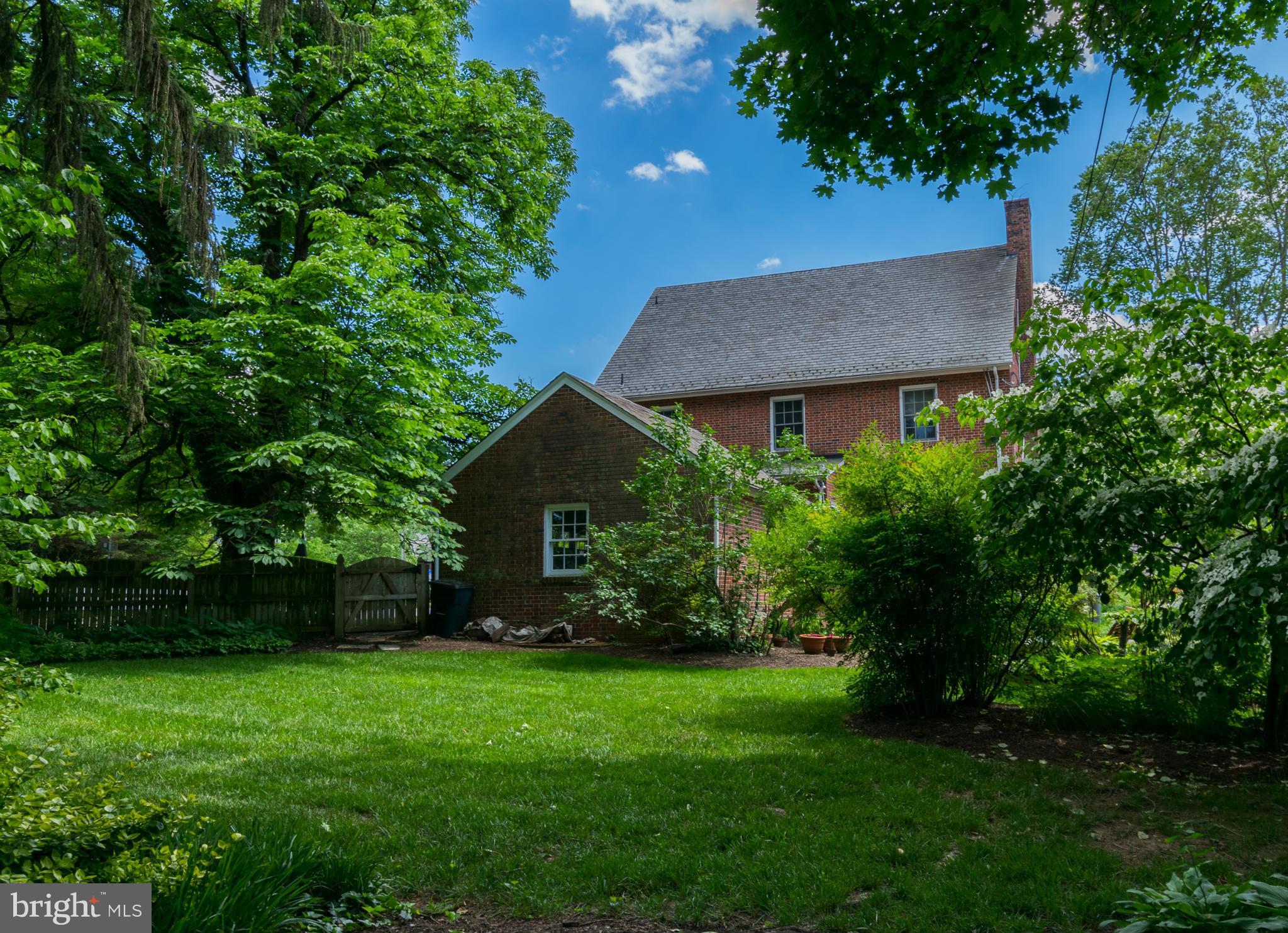 122 Midhurst Road Baltimore, MD 21212 - Photo 3 of 21 a front view of a house with a yard